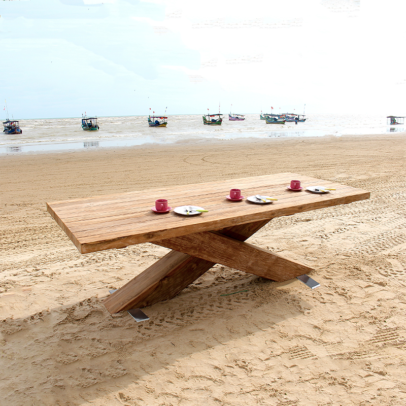 Xavi Esstisch INDOOR