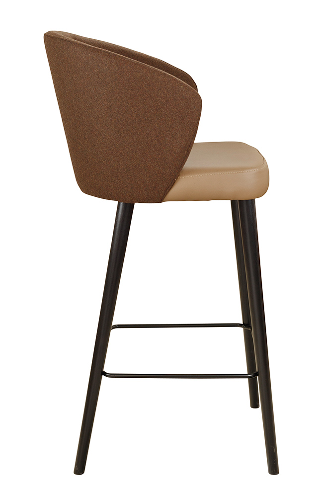 Beizton: PS01 | Bezug Sitz: A2869 | Rücken: A2093