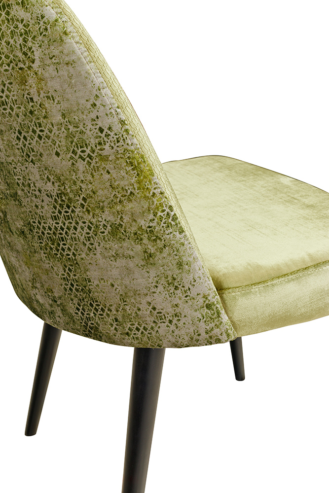 Beizton: PS01 | Bezug Sitz: A3424 | Rücken innen: A3438 | Rücken außen: A3459