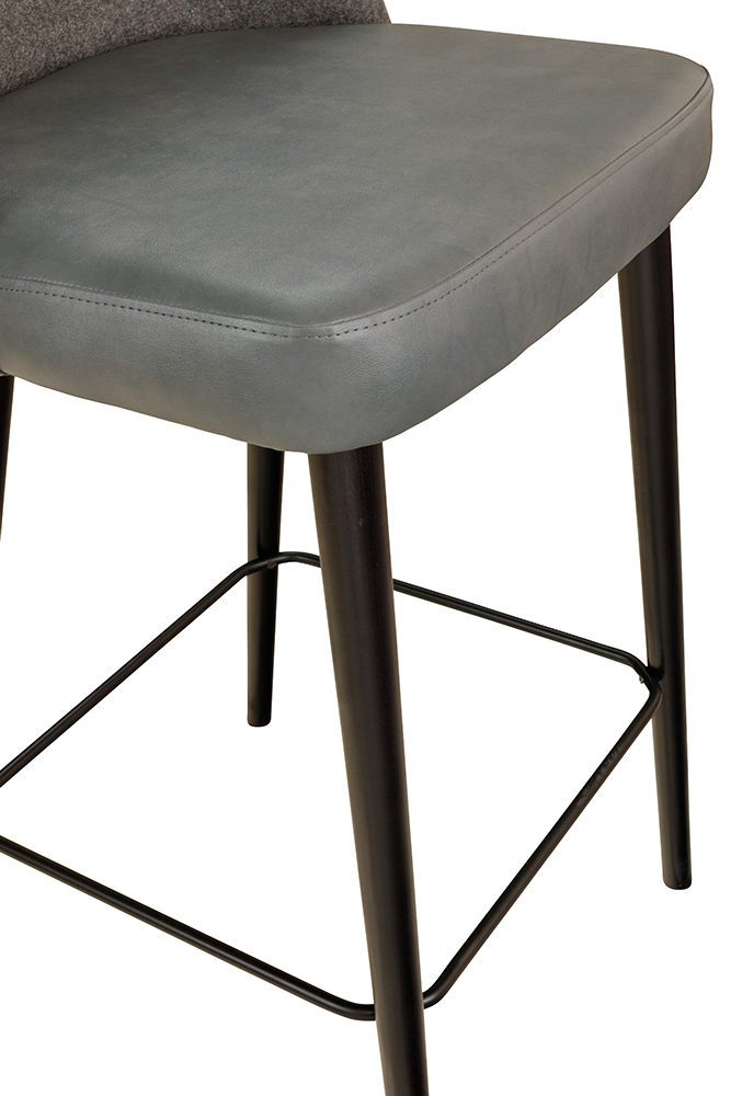 Beizton: PS01 | Bezug Sitz: A1974 | Rücken: A2082